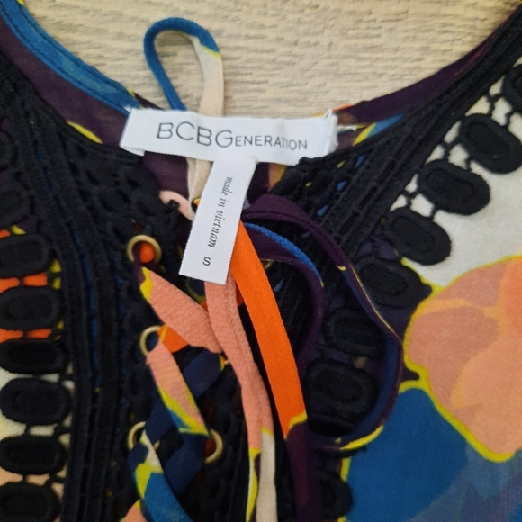 BCBGeneration Babydoll Floral Sheer Top - Picture 10 of 12